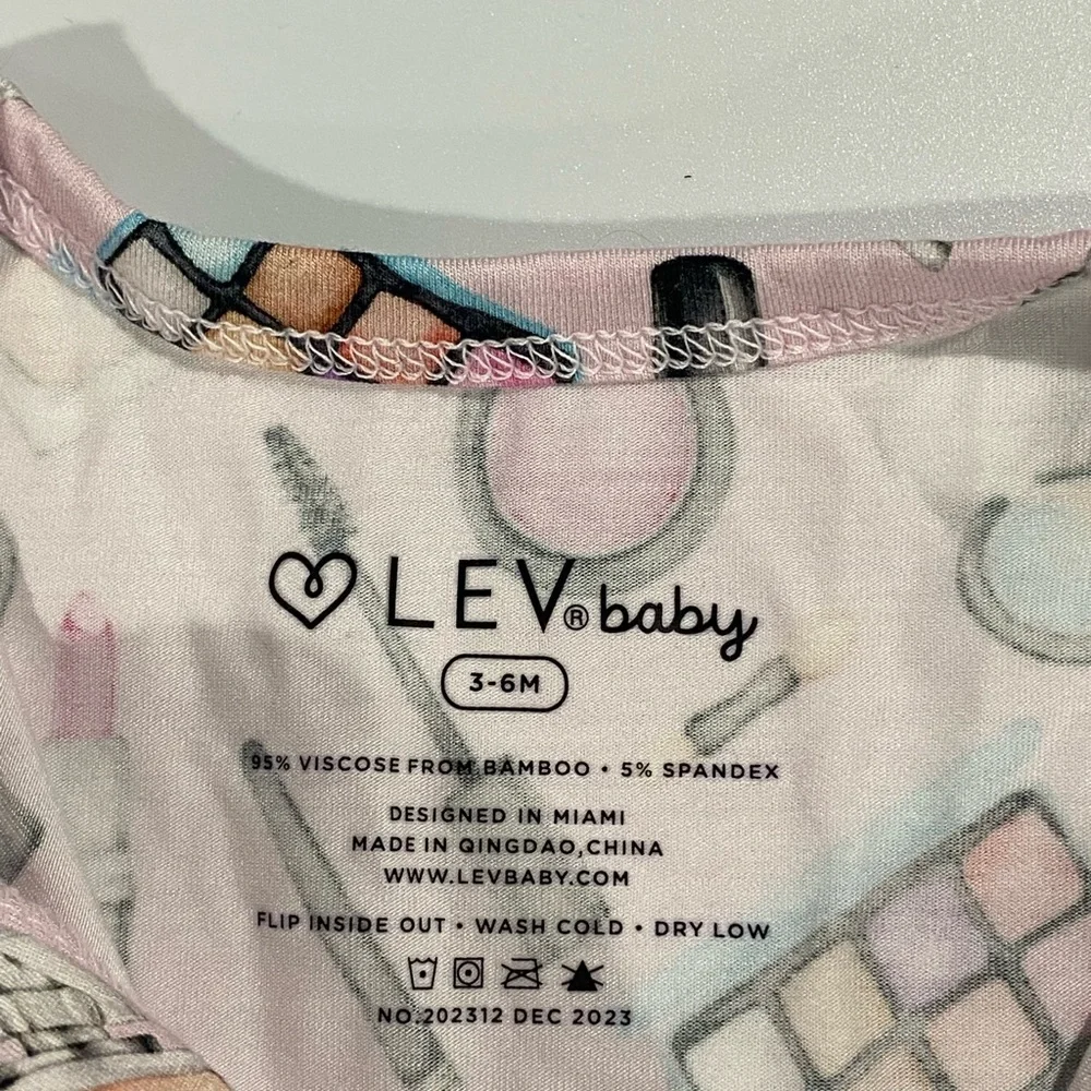 Charming Pink Makeup‎ Print Kids Footie